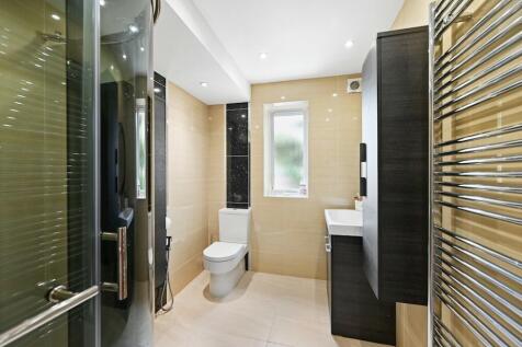 Davidson Frost-Wellings, DFW, Heathfield Road, Bus