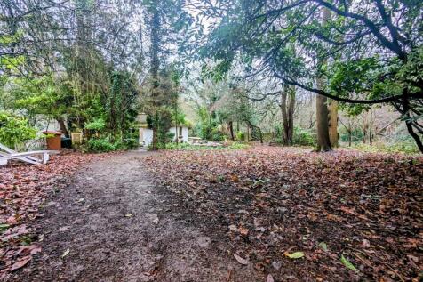 Davidson Frost-Wellings, DFW, Aylmer Drive, Stanmo