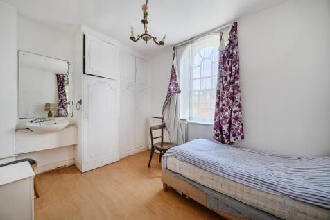 Davidson Frost-Wellings, DFW, Brockley Ave, Bedroo