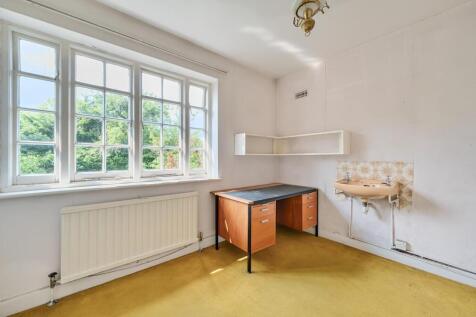 Davidson Frost-Wellings, DFW, Brockley Ave, Bedroo