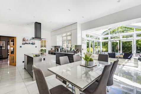 Davidson Frost-Wellings, DFW, Fallowfield, Living 