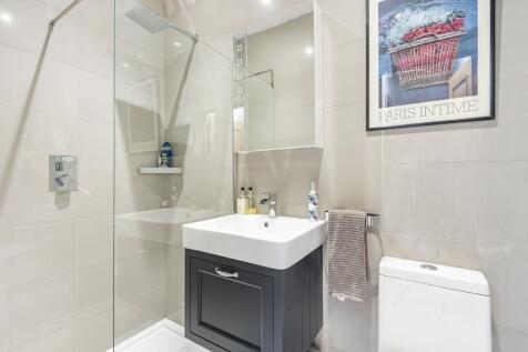 Davidson Frost-Wellings, DFW, Fallowfield, Shower 