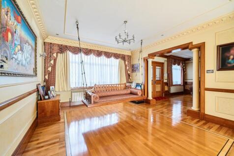 Davidson Frost-Wellings, DFW, Dalkeith Grove, Livi