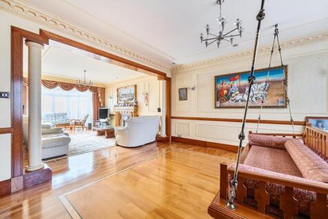 Davidson Frost-Wellings, DFW, Dalkeith Grove, Livi