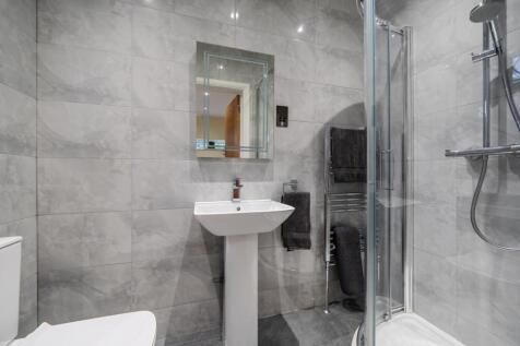 Davidson Frost-Wellings, DFW, Canons Drive, Shower