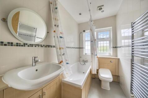 Davidson Frost-Wellings, DFW, Fauna Close, Bathroo