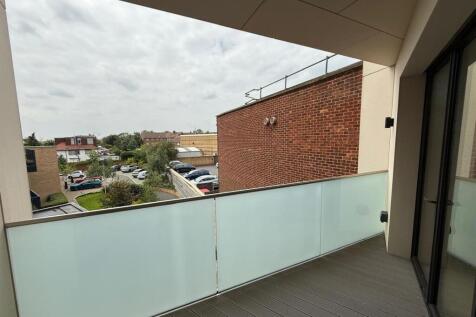 Davidson Frost-Wellings, DFW Finchley Road, Balcon