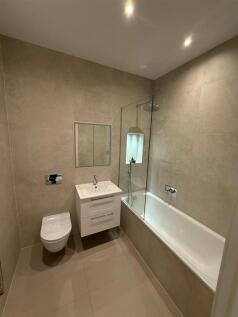 Davidson Frost-Wellings, DFW Finchley Road, Bathro