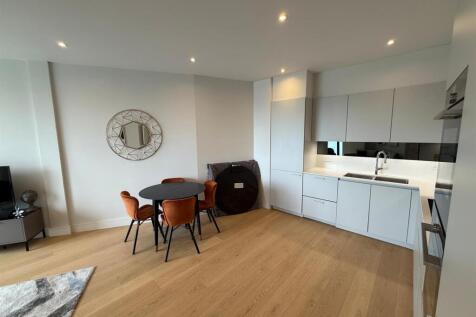 Davidson Frost-Wellings, DFW Finchley Road, Kitche