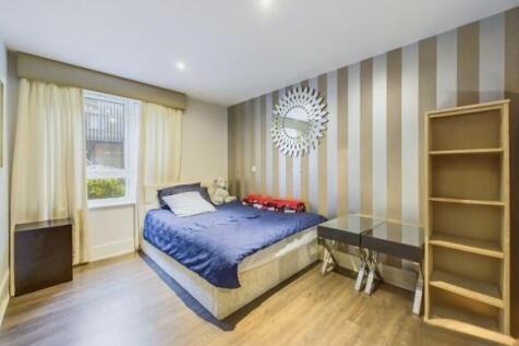 Davidson Frost-Wellings, DFW, Attlee Court, Bedroo