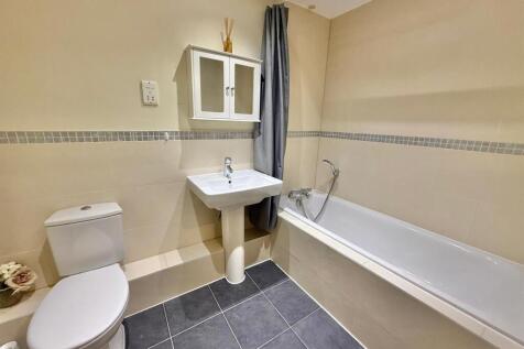 Davidson Frost-Wellings, DFW, Casel Court, Bathroo