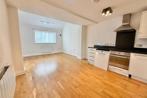 Davidson Frost-Wellings, DFW Gordon Avenue, Living