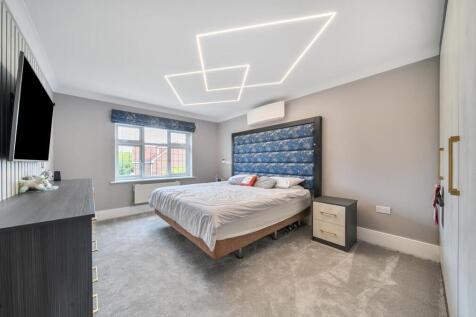 Davidson Frost-Wellings, DFW, Flora Close, Bedroom