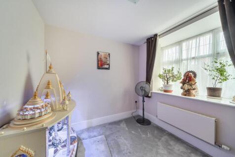 Davidson Frost-Wellings, DFW, Flora Close, Bedroom