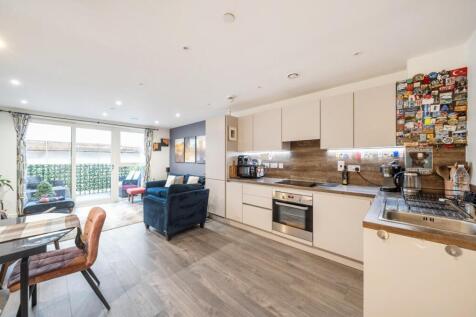 Davidson Frost-Wellings, DFW, Peregrine Apartments