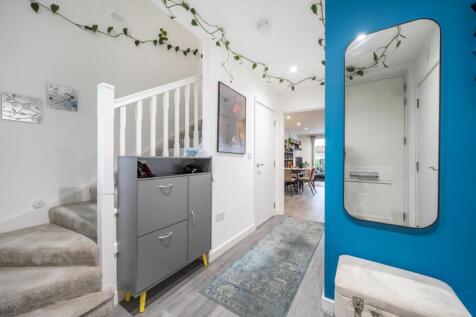 Davidson Frost-Wellings, DFW, Peregrine Apartments