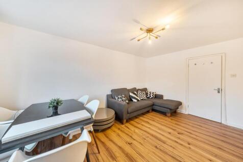 Davidson Frost-Wellings, DFW, September Way, Stanm