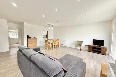 Davidson Frost-Wellings, DFW, White House Drive, L