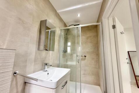 Davidson Frost-Wellings, DFW, White House Drive, E