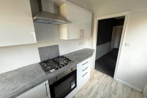 kitchen 2.jpg