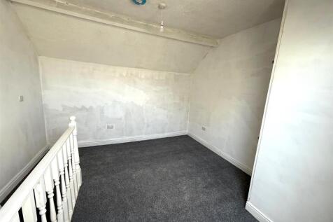 bed 3 1.jpg