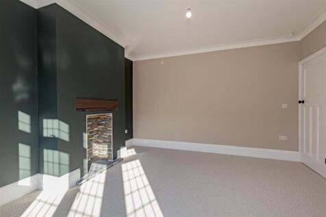 Reception Room-3.jpg