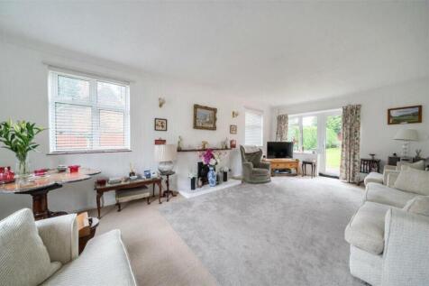 Living Room.JPG