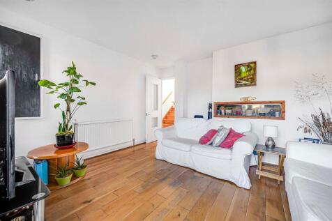 Davies___Davies_21_Searle_Pl__Finsbury_Park__Londo