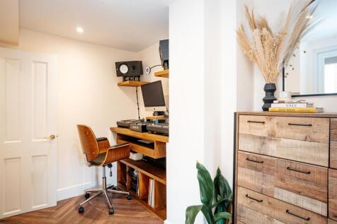 Stroud Green Rd-17.jpg