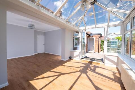 6 Meadow Way, Hitchin-19.jpg