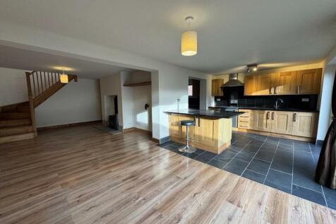 OPEN PLAN LIVING DINING KITCHEN