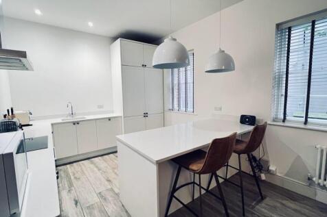 OPEN PLAN LIVING KITCHEN