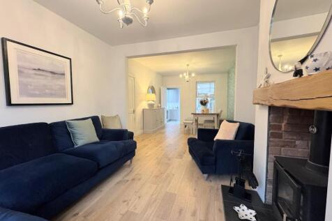 OPEN PLAN LIVING DINING ROOM