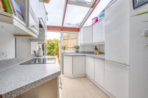 Flat 3 Totteridge House, Totteridge Lane, HP13 7LR