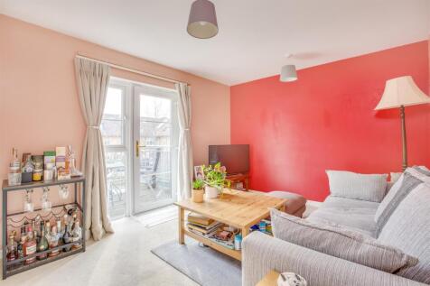 21 Greengate, Chairborough Road, HP12 3GZ-5.jpg