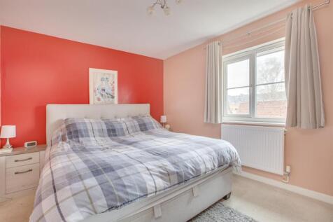 21 Greengate, Chairborough Road, HP12 3GZ-1.jpg