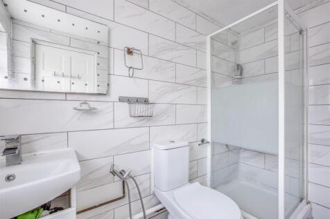 180 Spearing Road, HP12 3LA-4.jpg