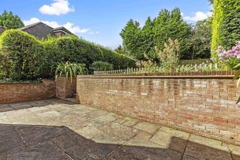 1 Shelley Road, HP11 2UP (LOW RES)-11.jpg