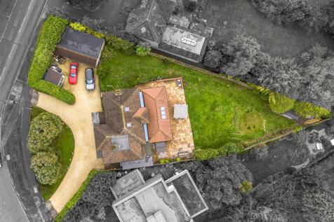 87 Hamilton Road, HP13 5BQ Drone-2.jpg