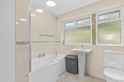 10 Merrydown, HP13 5NQ-4.jpg