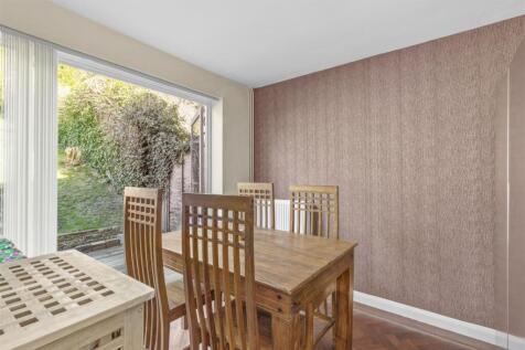 10 Merrydown, HP13 5NQ-8.jpg