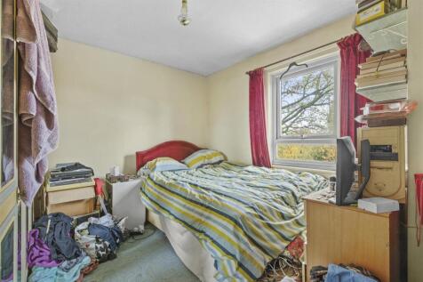 8 Glenister Road, HP12 4RD-3.jpg