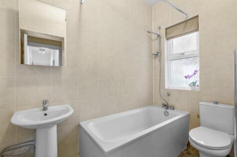 Flat 5, 123 London Rd, HP11 1BT-1.jpg