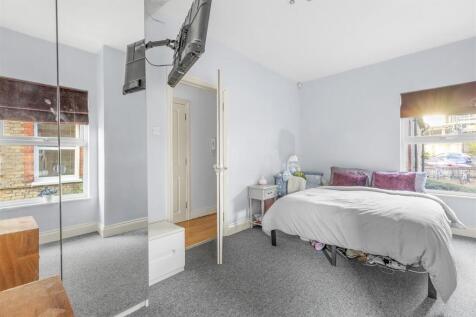 Flat 5, 123 London Rd, HP11 1BT-3.jpg