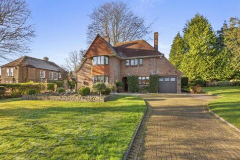 15 Pretoria Rd, HP13 6QW-21.jpg