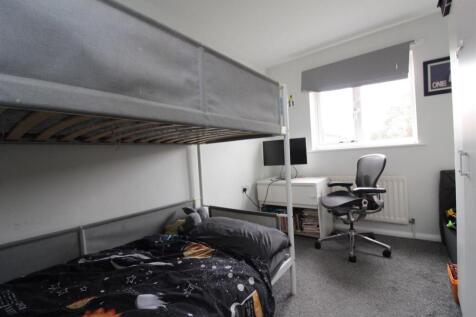 Bedroom 2.JPG