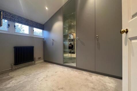 Bedroom 4 or dressing room.jpg