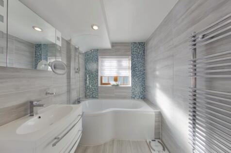 Ground Floor Bathroom 