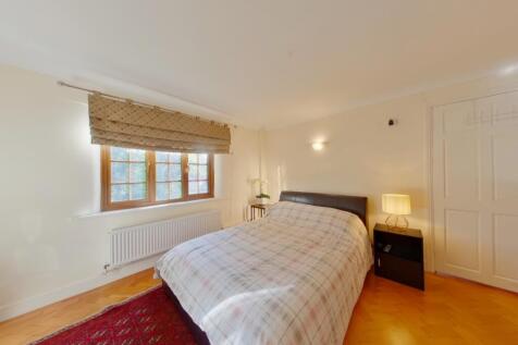 Bedroom. 4