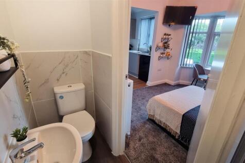 28. Room 4.jpg